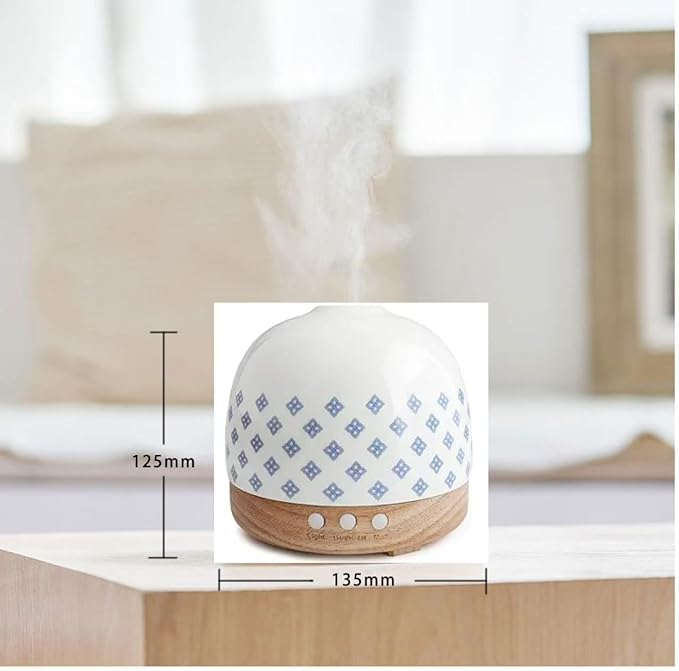 Luxurious Essential Ceramic Diffuser Round Aroma Diffuser 300ml Night Light Captivating Exquisite Blue and White Porcelain Patterned Elegance Nano Water Mist Humidifier