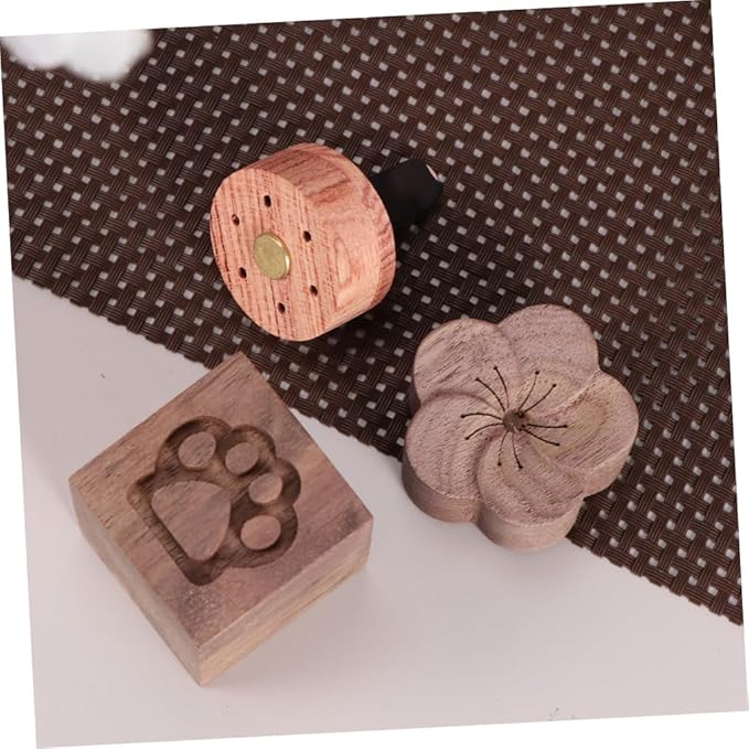 Natural Wood Aromatherapy Diffuser for Essential Oils Smokeless Portable Aroma Diffuser for Home Office Bedroom Sleep and Meditation Eco-Friendly Plum Blossom Design