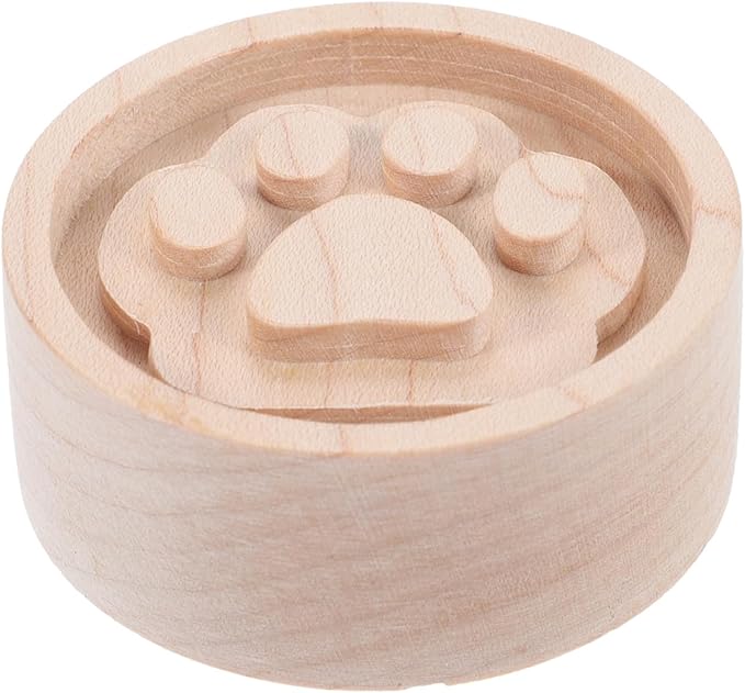 Car Essential Oil Diffuser Wood Round Maple Aroma Diffuser with Vent Clip for Aromatherapy and Air Freshening