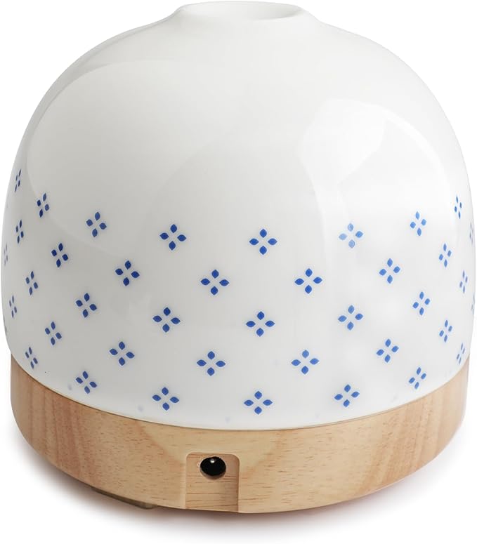 Luxurious Essential Ceramic Diffuser Round Aroma Diffuser 300ml Night Light Captivating Exquisite Blue and White Porcelain Patterned Elegance Nano Water Mist Humidifier