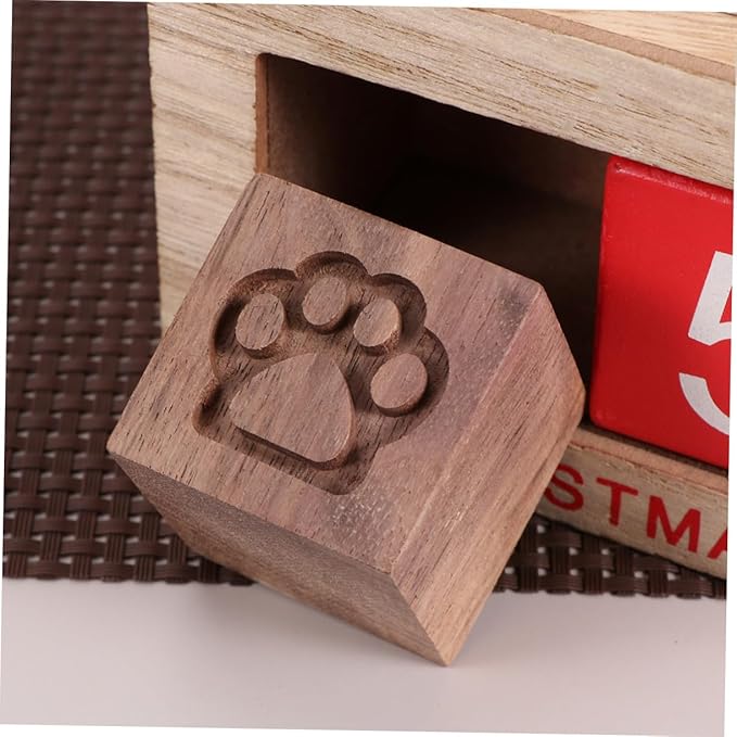 Hemobllo Wood Essential Oil Diffuser Aromatherapy Log for Sleep and Relaxation Portable Square Cat Claw Walnut Design Eco-Friendly Aroma Diffuser for Office Home Yoga Meditation