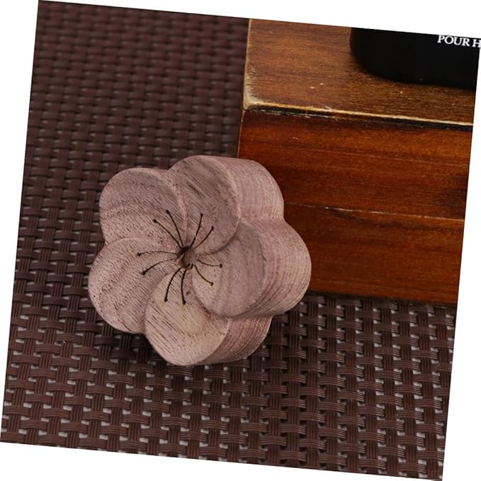 FUOYLOO Wood Aromatherapy Diffuser Plum Blossom for Home Office Bedroom Portable Natural Wood Essential Oil Diffuser Eco-Friendly