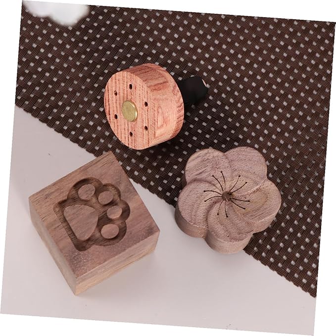 Outanaya Wood Aromatherapy Diffuser Square Cat Claw Design Natural Wood Essential Oil Diffuser for Home Bedroom Office Smokeless Portable Sleep