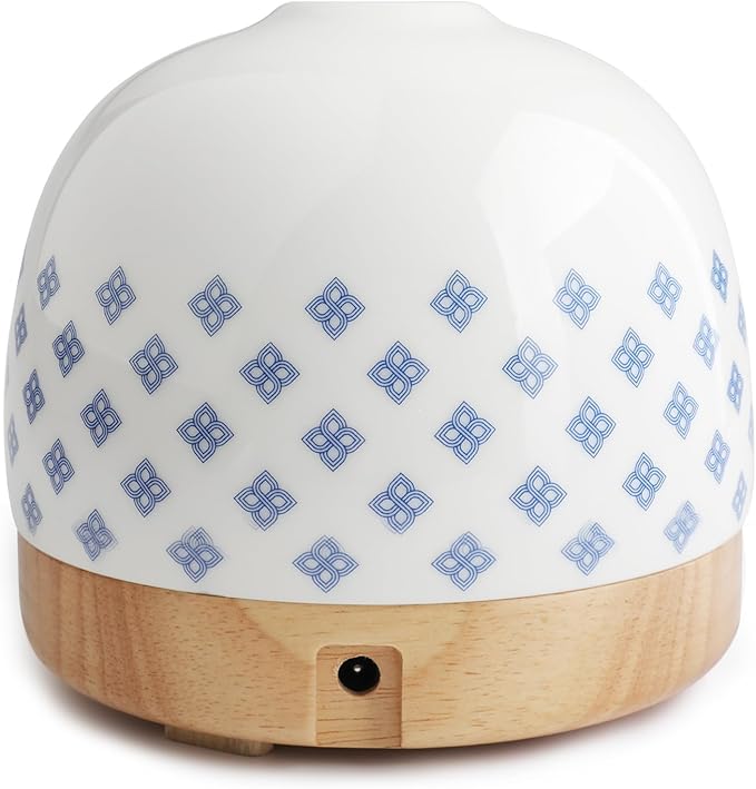 Luxurious Essential Ceramic Diffuser Round Aroma Diffuser 300ml Night Light Captivating Exquisite Blue and White Porcelain Patterned Elegance Nano Water Mist Humidifier